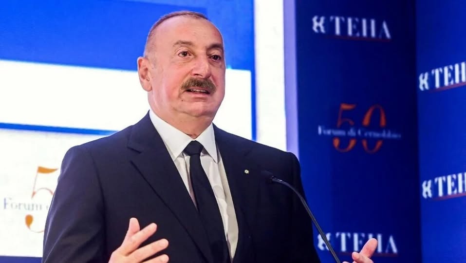 Azerbajxhani thotë se ish-zyrtarët gjermanë ‘zhvilluan bisedime sekrete me rusët’ në Baku