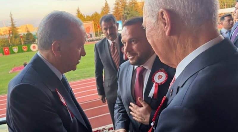 Maqedonci takon presidentin Erdogan në Turqi, pesë kadetë nga Kosova diplomojnë në Akademinë Ushtarake